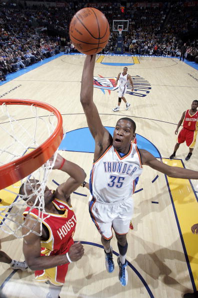 利雅得胜利vs赛哈特海湾：C罗领衔，马内、菲利克斯首发出战（利雅得胜利迎战赛哈特海湾：C罗率队，马内与菲利克斯先发亮相）