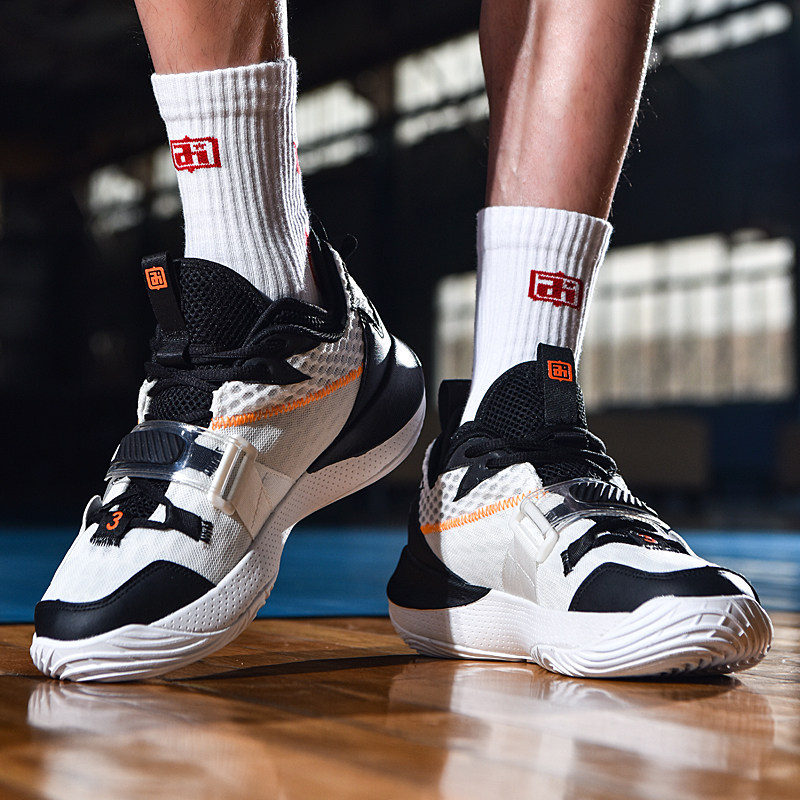 德天空：皇马和吕迪格对续约持开放态度，待其伤愈后重新谈判（德天空：皇马与吕迪格均愿续约，待伤愈后重启谈判）