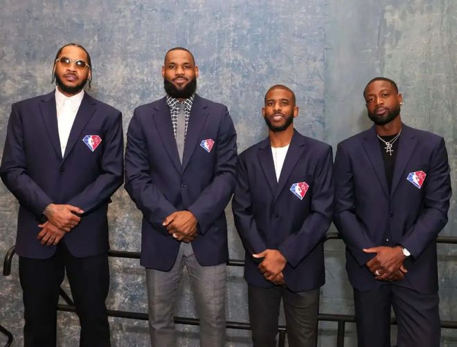 探花对飙状元！埃奇库姆首节14分力压弗拉格8分（探花大战状元：埃奇库姆首节轰14分压过弗拉格8分）