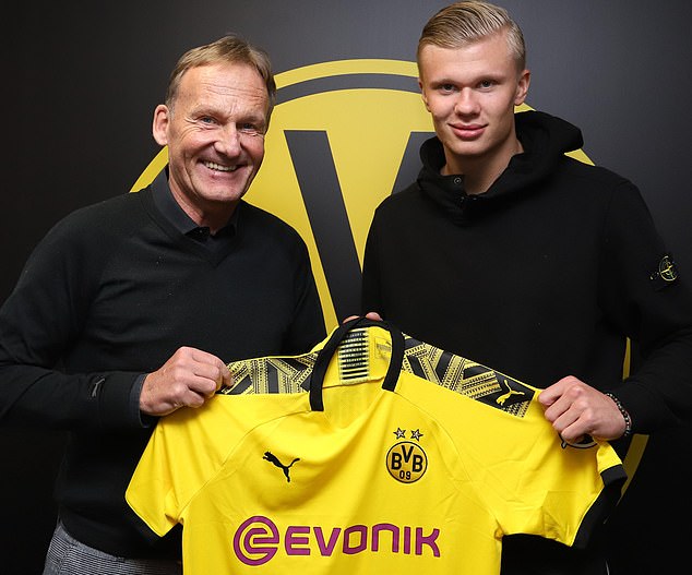 火箭哈登连续三场得分30+（哈登为火箭连砍三场30+得分）