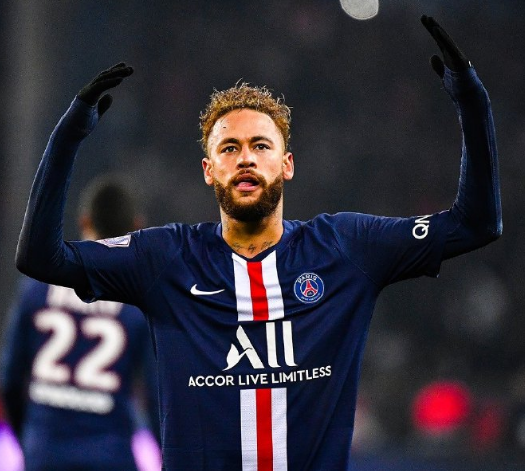 队史巴甲第9冠，弗拉门戈提前一轮夺得巴甲联赛冠军（弗拉门戈提前一轮加冕巴甲，收获队史第9冠）