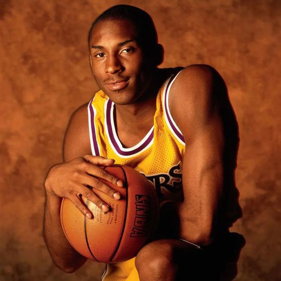 邵炜昀发挥神勇，三分穿针如神（邵炜昀火力全开，三分箭无虚发）