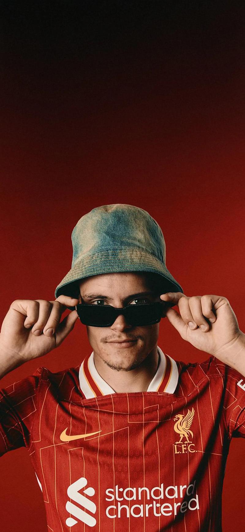 与巴萨的传闻？小蜘蛛：这困扰不到我，目前只专注于本赛季（被传巴萨？小蜘蛛：不受影响，只专注本赛季）