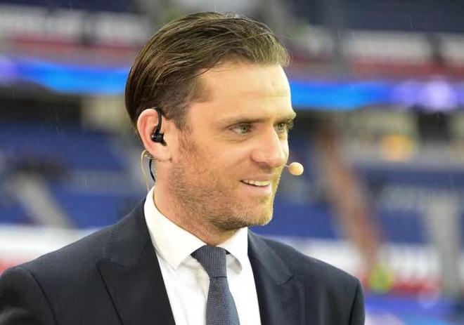 议起复盘 ｜ 马刺三杀卫冕冠军，雷霆会被逼疯追字母哥吗？（热议复盘：马刺三次击败卫冕冠军，雷霆会疯狂追逐字母哥吗？）